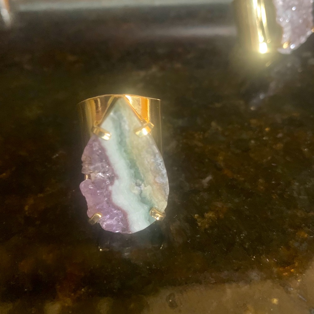 HESPERA adjustable ring.